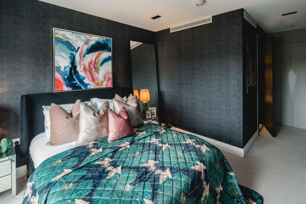 Contemporary 2-Bed, 2-Bath Apartment Near Battersea Power Station